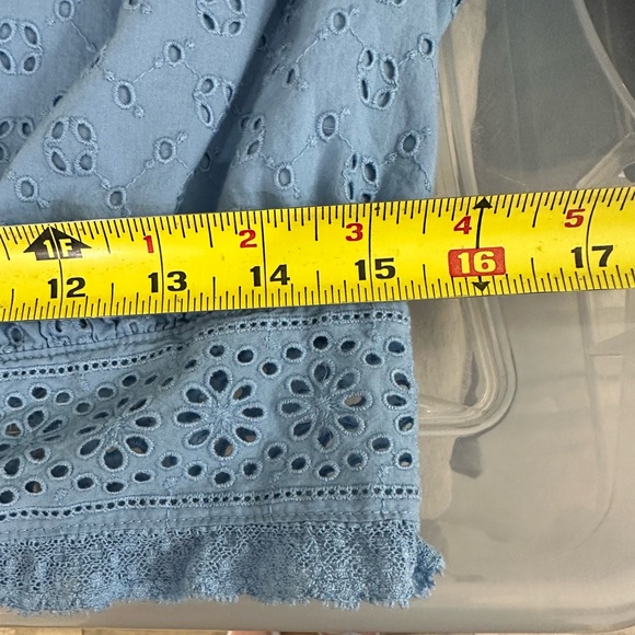 J. Crew Button Front Cropped Eyelet Top Blouse Hydrangea Blue size Medium - Picture 14 of 15